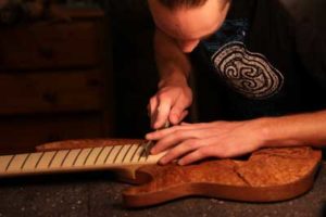 Noé guitares - luthier à Montpellier